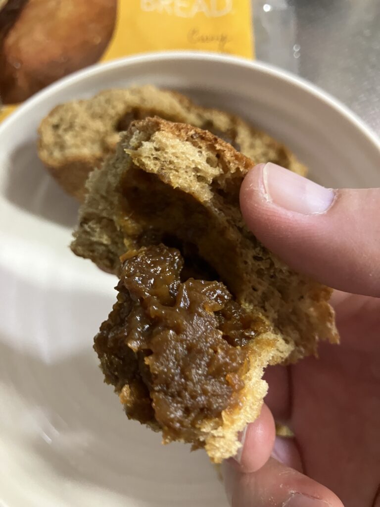 カレーをちぎったところ